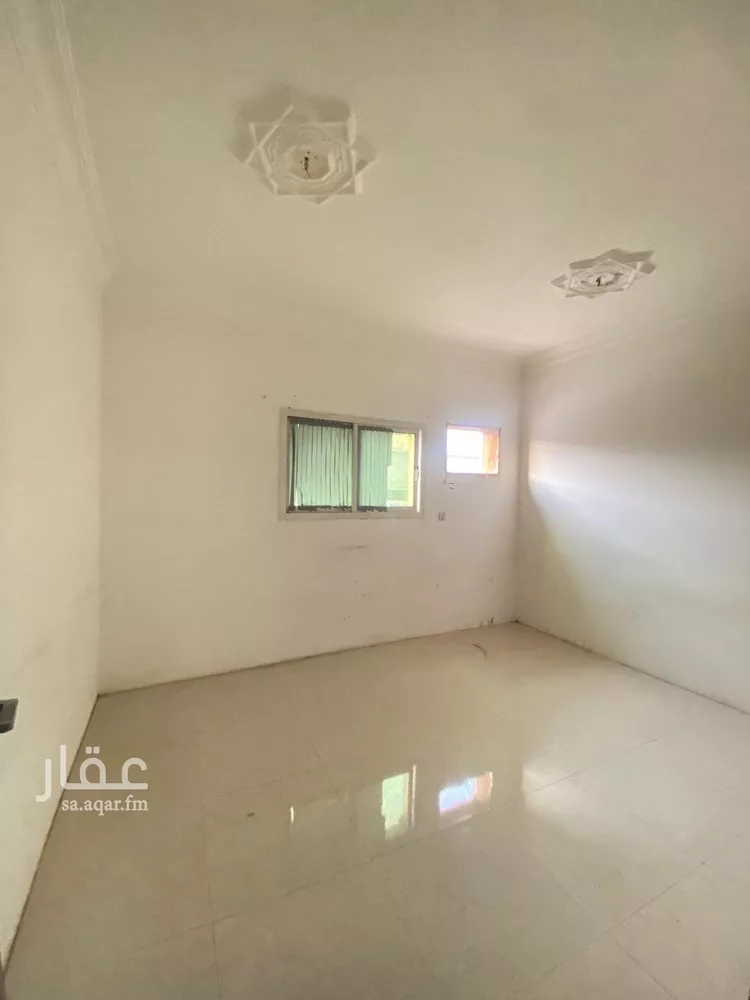 مكتب تجاري للإيجار في شارع الشيخ سلمان بن حمد آل خليفة, حي الملز, مدينة الرياض, منطقة الرياض صورة 4