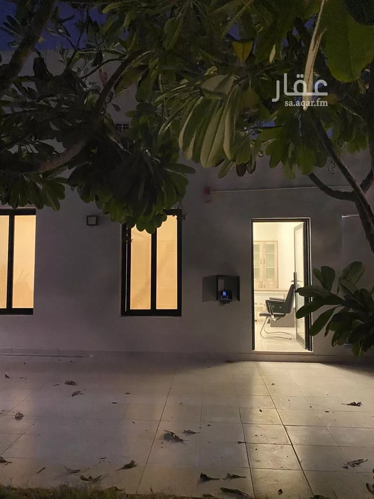مكتب تجاري للإيجار في شارع إدريس بن عثمان, حي المصيف, مدينة الرياض, منطقة الرياض