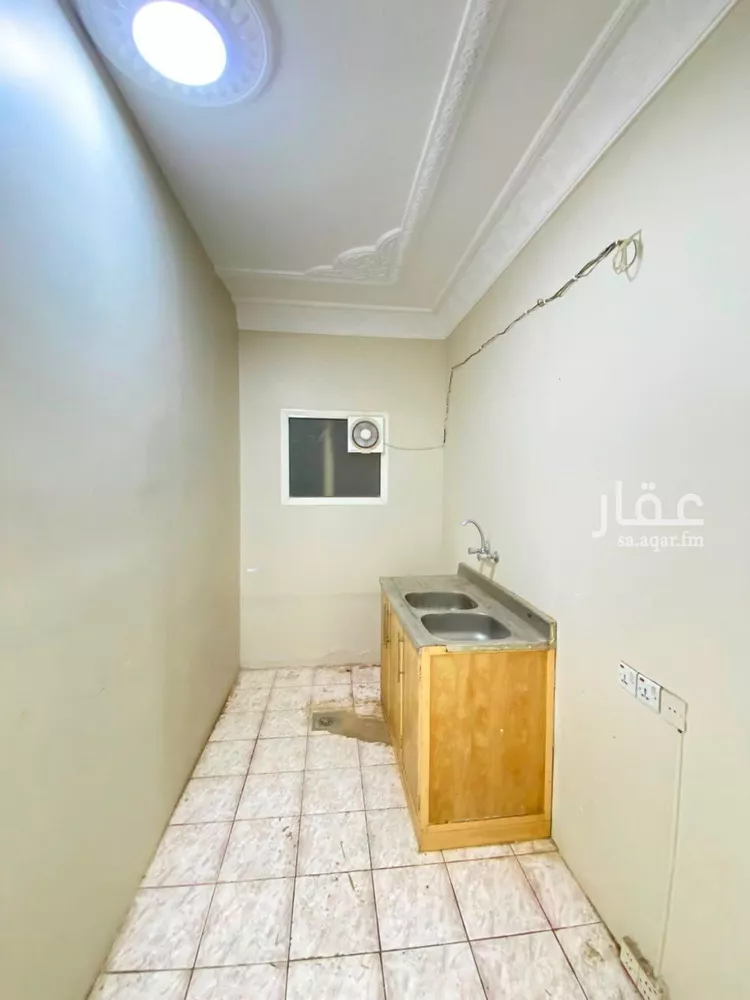 شقة للإيجار في شارع قس بن ساعدة, حي الملك فيصل, مدينة الرياض, منطقة الرياض 7