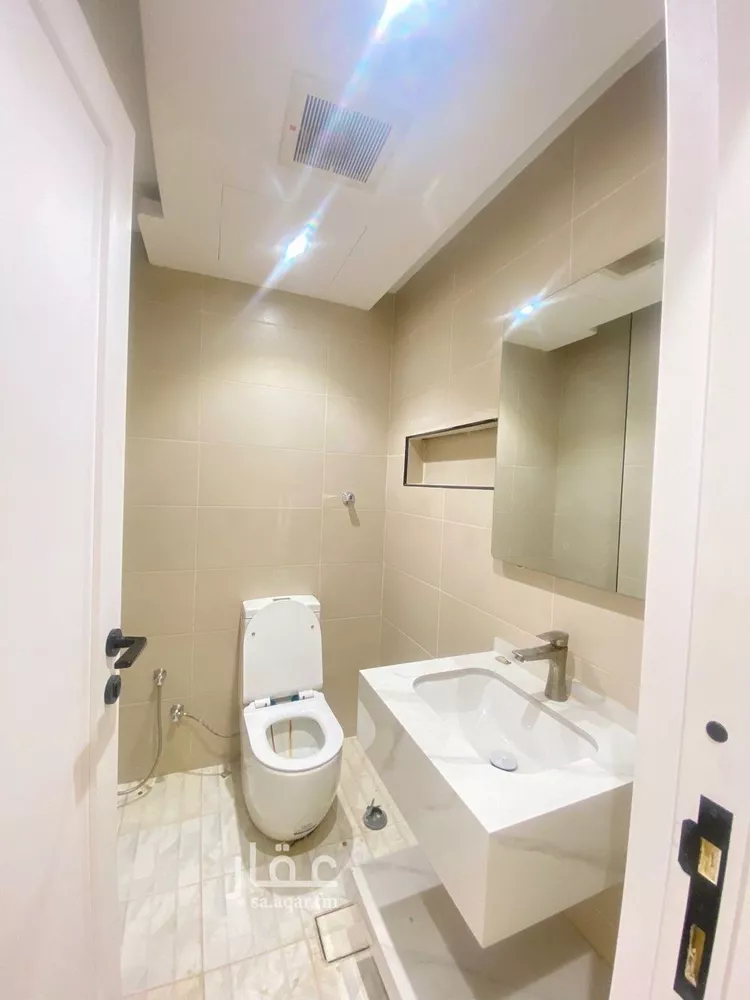 فيلا للإيجار في شارع عبدالعزيز الخويطر, حي القيروان, مدينة الرياض, منطقة الرياض صورة 5