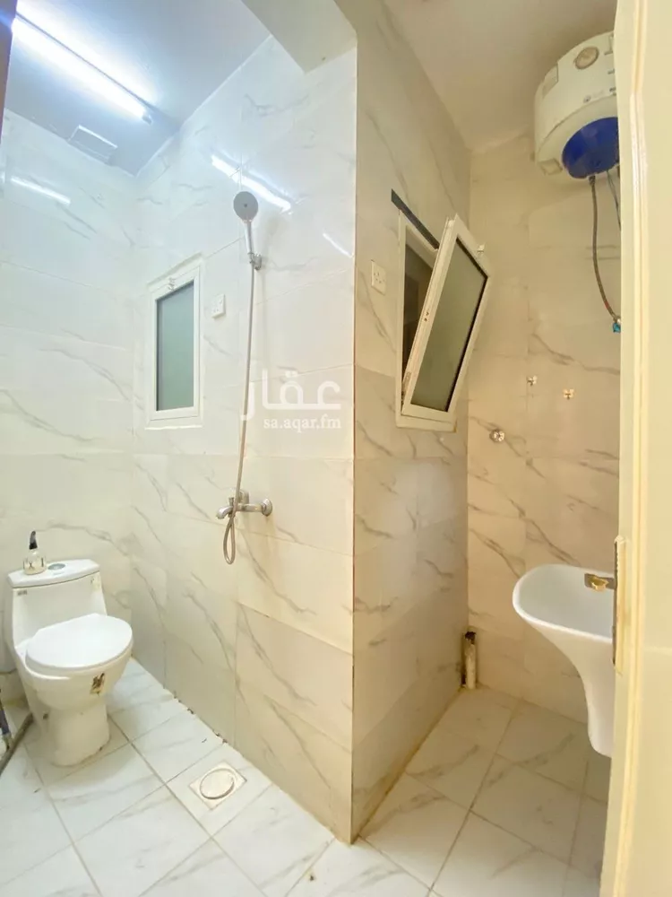 شقة للإيجار في شارع عثمان بن عيسى, حي الإزدهار, مدينة الرياض, منطقة الرياض صورة 5