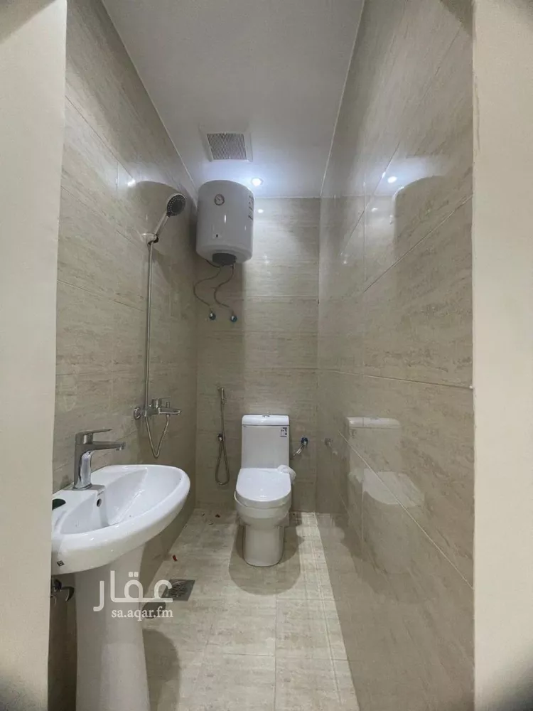 شقة للإيجار في شارع يثرب, حي بدر, مدينة الرياض, منطقة الرياض 7