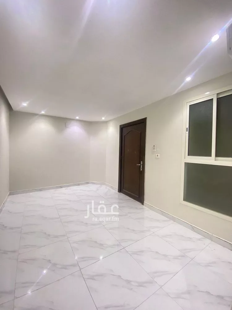 شقة للإيجار في شارع جرير بن عبدالله البجلي, حي مغرزات, مدينة الرياض, منطقة الرياض صورة 3