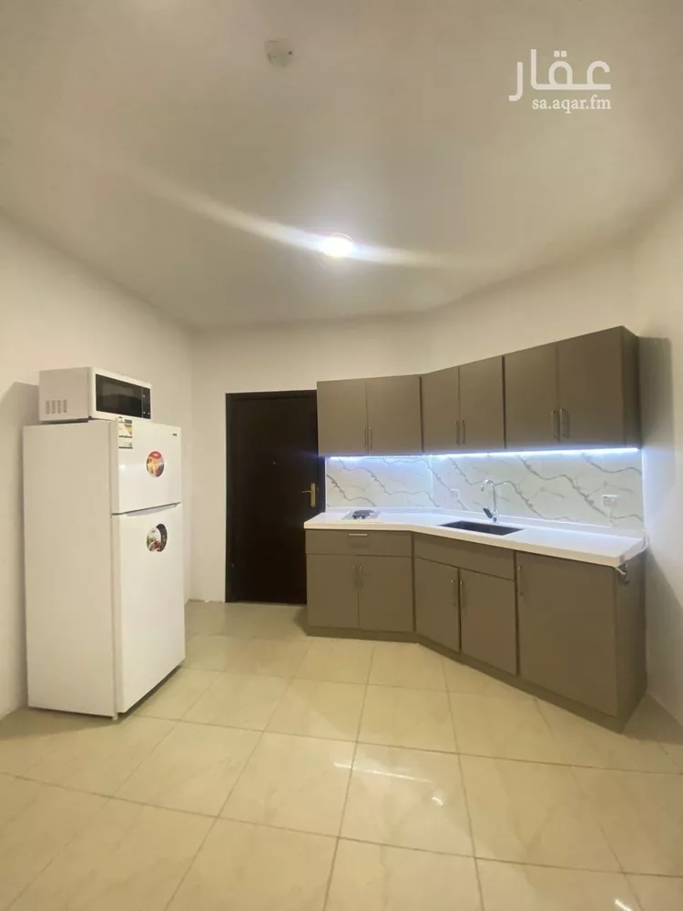 شقة للإيجار في شارع أبي ذر الغفاري, حي الربوة, مدينة الرياض, منطقة الرياض 7
