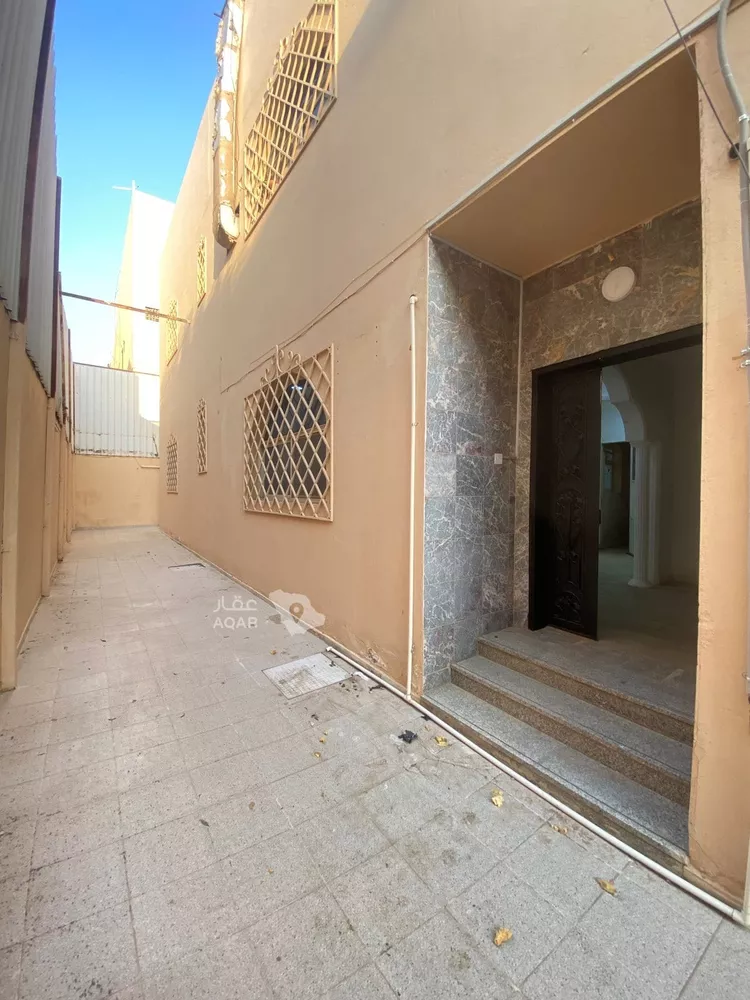 Floor for Rent in Riyadh An Nuzhah 4