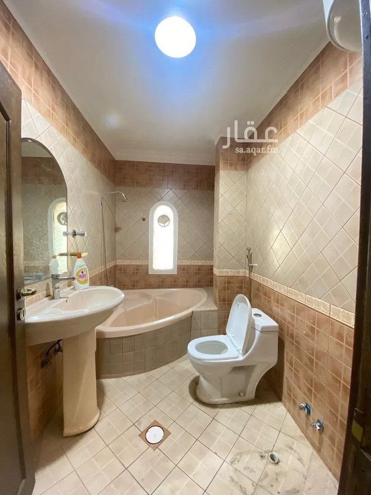 شقة للإيجار في شارع جرير بن عبدالله البجلي, حي مغرزات, مدينة الرياض, منطقة الرياض صورة 5