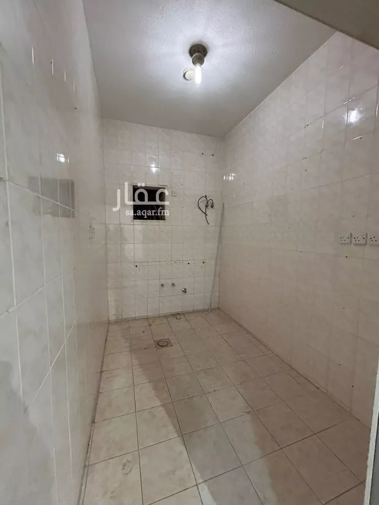 مكتب تجاري للإيجار في شارع الشيخ سلمان بن حمد آل خليفة, حي الملز, مدينة الرياض, منطقة الرياض صورة 2