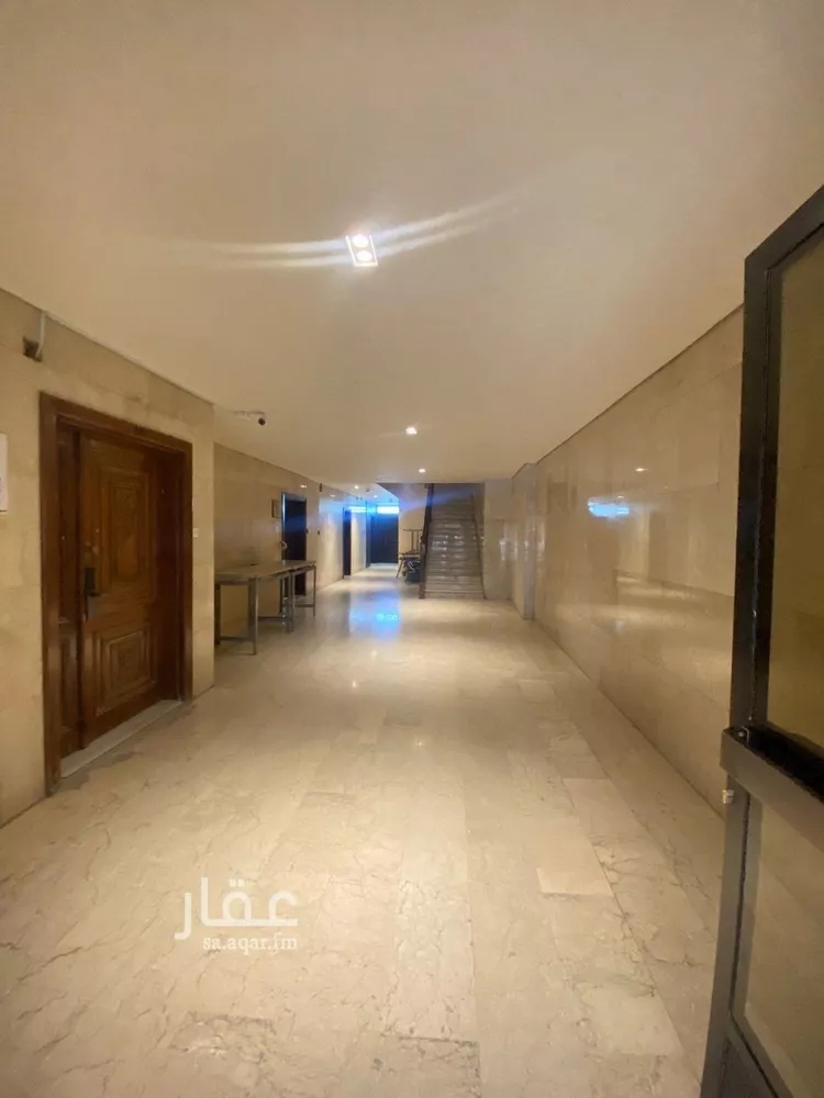 مكتب تجاري للإيجار في شارع الملك عبدالعزيز ابن عبدالرحمن سعود, حي الورود, مدينة الرياض, منطقة الرياض صورة 3