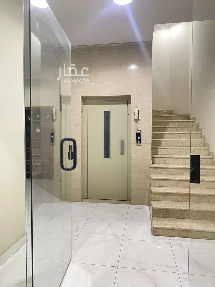 شقة للإيجار في شارع حارثة بن عدي, حي الوزارات, مدينة الرياض, منطقة الرياض صورة 2
