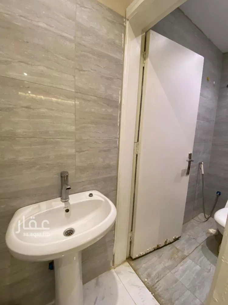 شقة للإيجار في شارع زيد البغدادي, حي الوزارات, مدينة الرياض, منطقة الرياض صورة 4