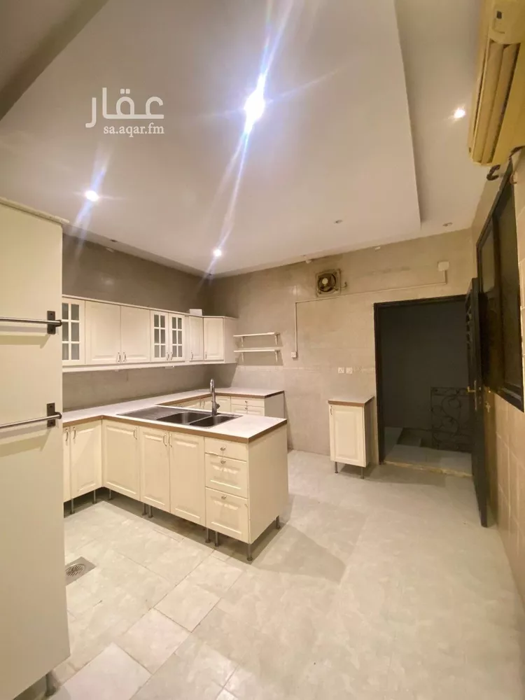 شقة للإيجار في شارع حسين الجزيري, حي المصيف, مدينة الرياض, منطقة الرياض 6