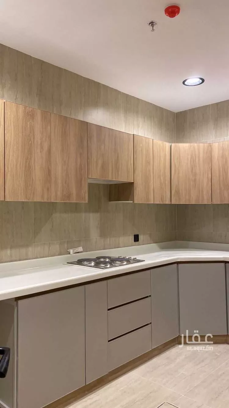 شقة للإيجار في شارع القرية العليا, حي الحمراء, مدينة الخبر, المنطقة الشرقية