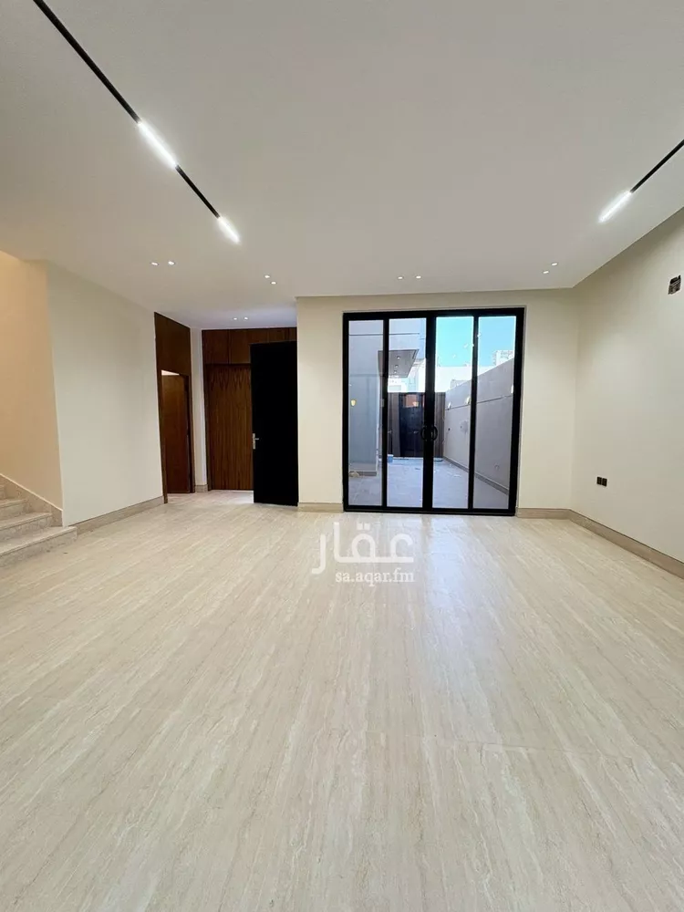 فيلا للبيع في شارع سليمان بن يوسف, حي المهدية, مدينة الرياض, منطقة الرياض صورة 2