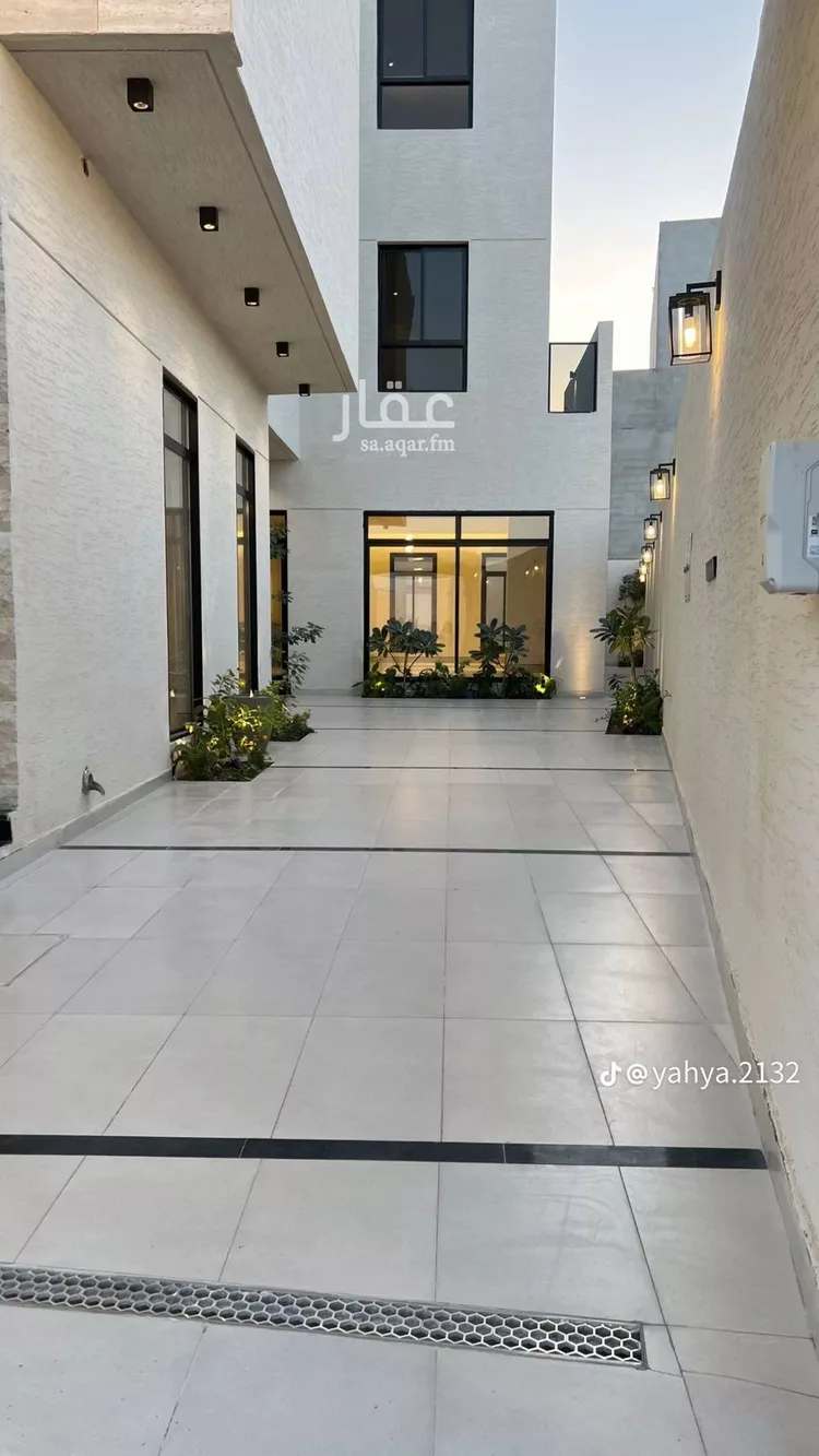 فيلا للبيع في شارع الحافظ بن كثير, حي المهدية, مدينة الرياض, منطقة الرياض صورة 3