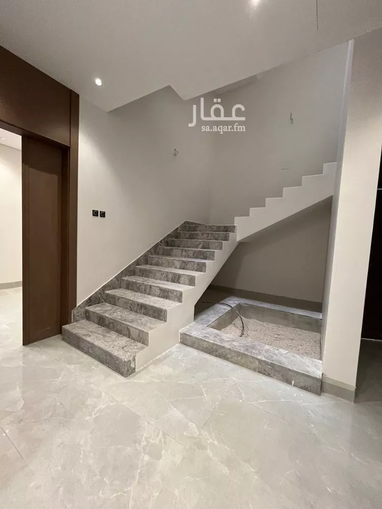 فيلا للبيع في شارع السيل الكبير, حي المهدية, مدينة الرياض, منطقة الرياض صورة 4