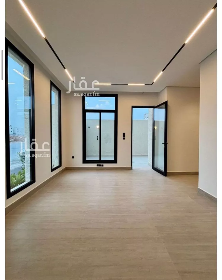 فيلا للبيع في شارع عبداللطيف بن المبارك, حي المهدية, مدينة الرياض, منطقة الرياض صورة 2