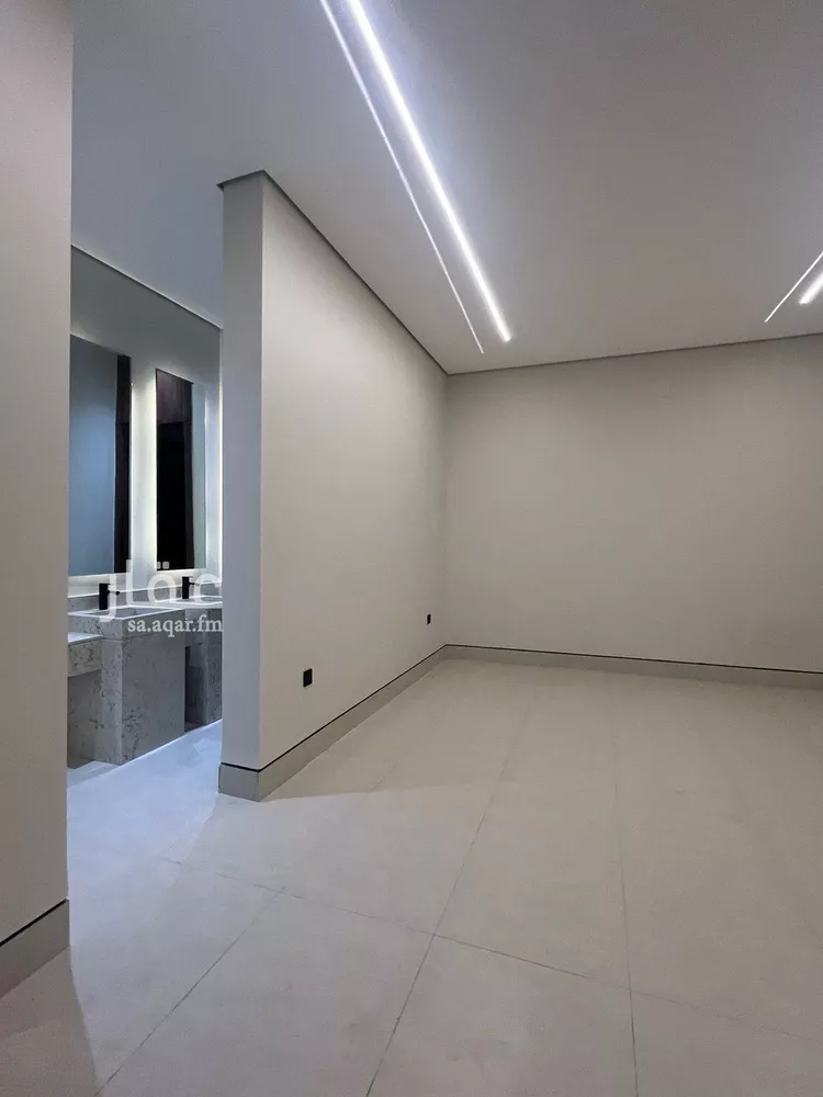 فيلا للبيع في شارع السيل الكبير, حي المهدية, مدينة الرياض, منطقة الرياض صورة 5