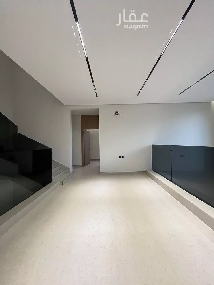 فيلا للبيع في شارع قطب الدين بن السلطان, حي المهدية, مدينة الرياض, منطقة الرياض صورة 5