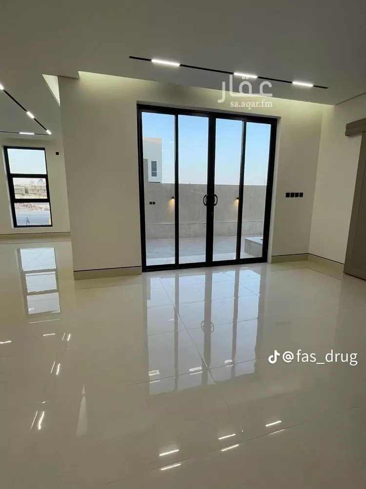 فيلا للبيع في شارع السيل الكبير, حي المهدية, مدينة الرياض, منطقة الرياض صورة 5