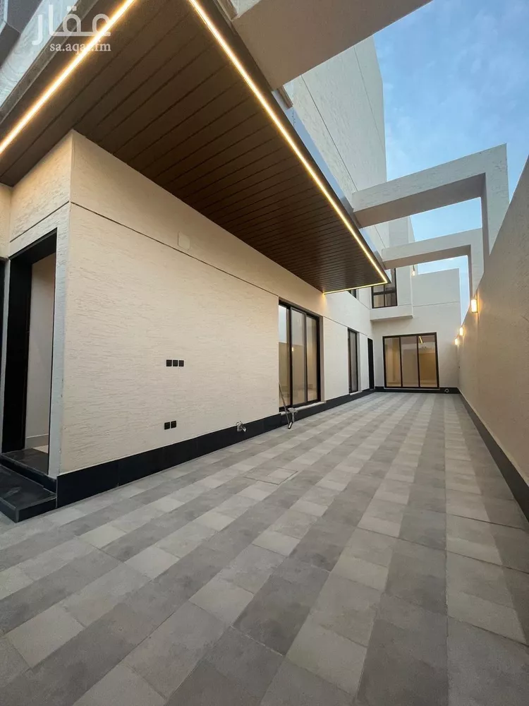 فيلا للبيع في شارع قطب الدين بن السلطان, حي المهدية, مدينة الرياض, منطقة الرياض صورة 4