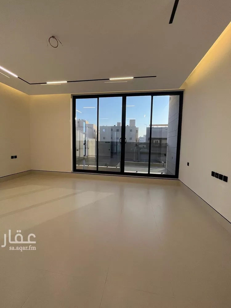 فيلا للبيع في شارع قطب الدين بن السلطان, حي المهدية, مدينة الرياض, منطقة الرياض صورة 5