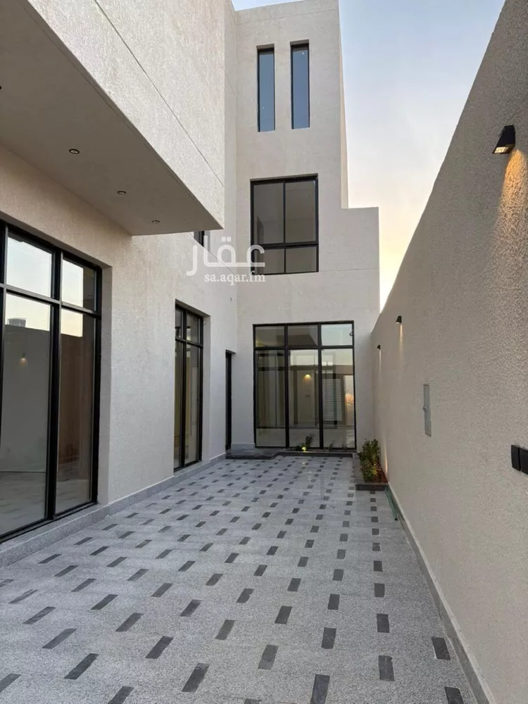 فيلا للبيع في شارع أبي العباس الصقلي, حي المهدية, مدينة الرياض, منطقة الرياض صورة 3