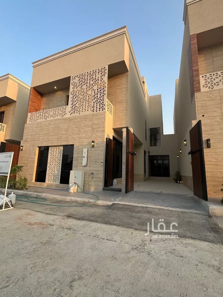 فيلا للبيع في شارع السيل الكبير, حي المهدية, مدينة الرياض, منطقة الرياض صورة 2
