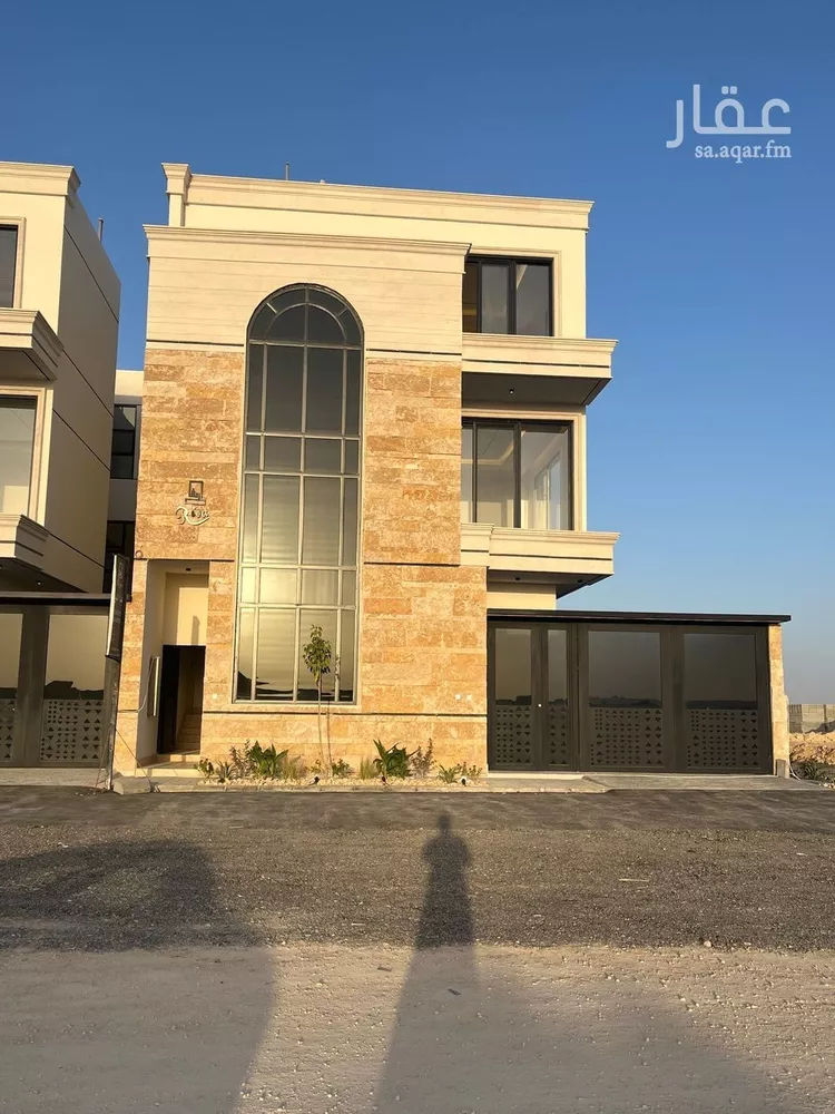 فيلا للبيع في شارع السيل الكبير, حي المهدية, مدينة الرياض, منطقة الرياض صورة 3