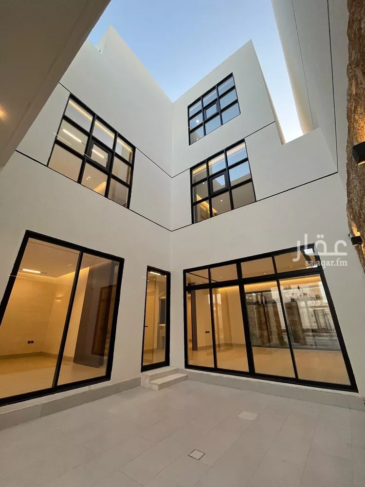 فيلا للبيع في شارع السيل الكبير, حي المهدية, مدينة الرياض, منطقة الرياض صورة 5