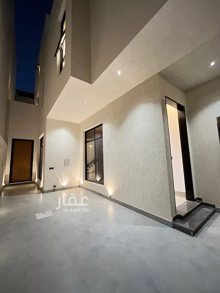فيلا للبيع في شارع حامد أزهر, حي المهدية, مدينة الرياض, منطقة الرياض صورة 3