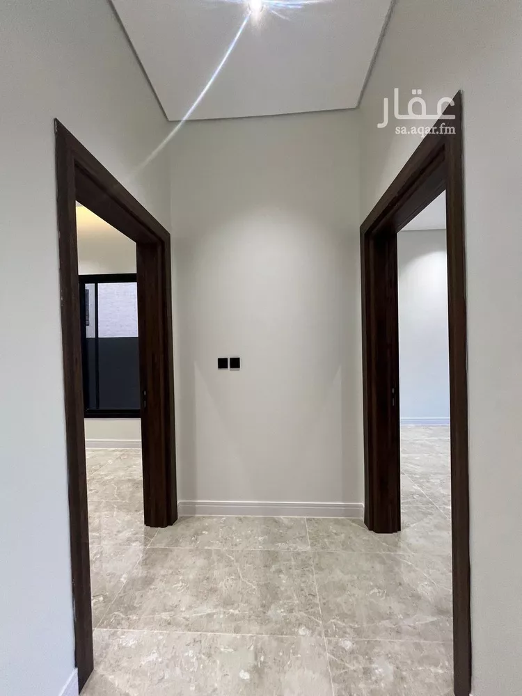 شقة للبيع في شارع عبداللطيف بن المبارك, حي المهدية, مدينة الرياض, منطقة الرياض صورة 2