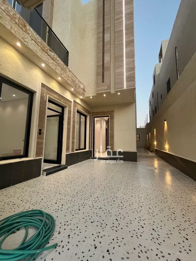 فيلا للبيع في شارع الحافظ بن كثير, حي المهدية, مدينة الرياض, منطقة الرياض صورة 2