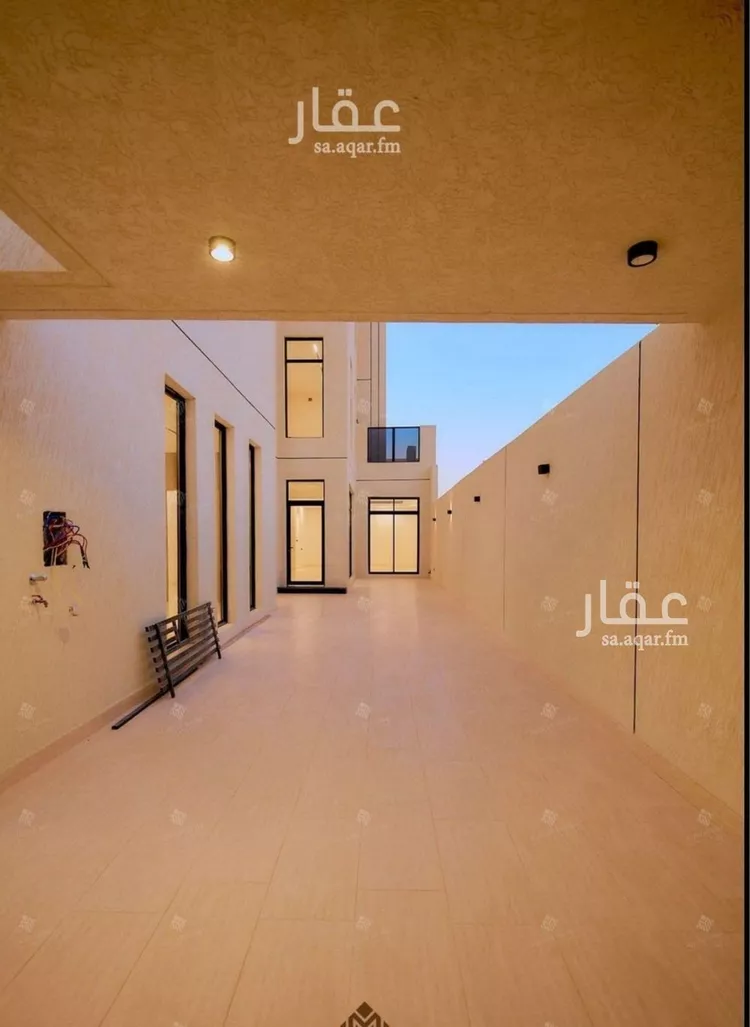 فيلا للبيع في شارع قطب الدين بن السلطان, حي المهدية, مدينة الرياض, منطقة الرياض صورة 5