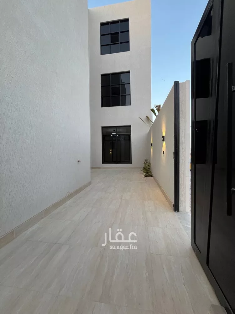 فيلا للبيع في شارع حامد أزهر, حي المهدية, مدينة الرياض, منطقة الرياض صورة 4