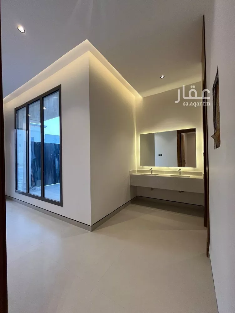 فيلا للبيع في شارع السيل الكبير, حي المهدية, مدينة الرياض, منطقة الرياض صورة 3