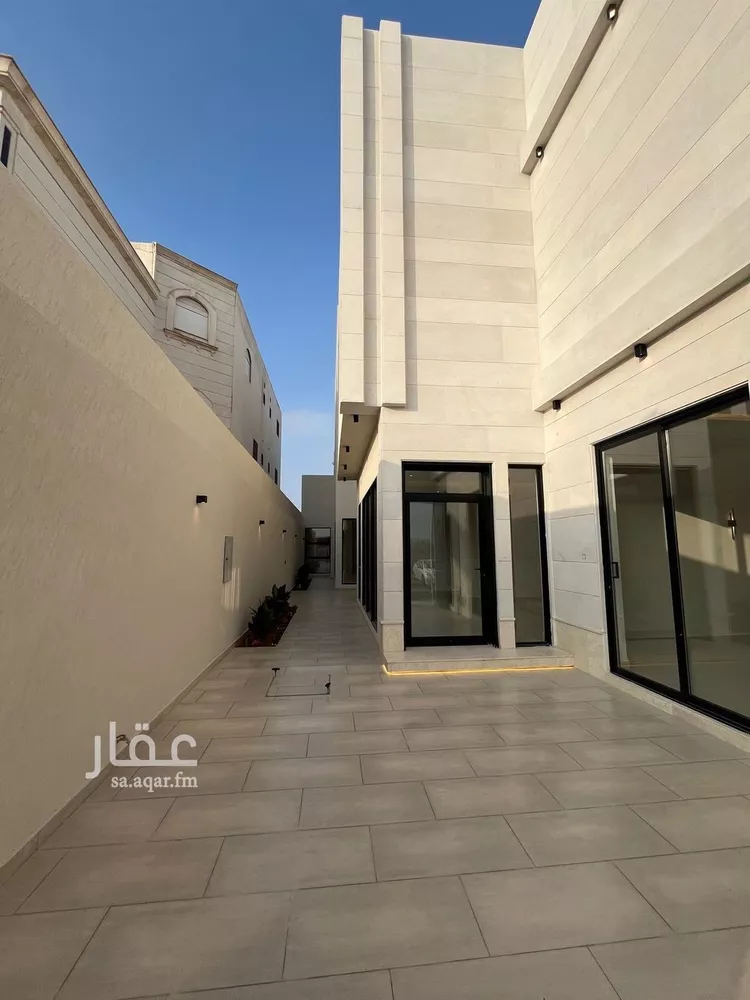 فيلا للبيع في شارع أبي الشيخ الأصبهاني, حي المهدية, مدينة الرياض, منطقة الرياض صورة 4
