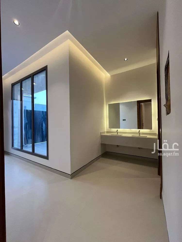 فيلا للبيع في شارع السيل الكبير, حي المهدية, مدينة الرياض, منطقة الرياض صورة 3