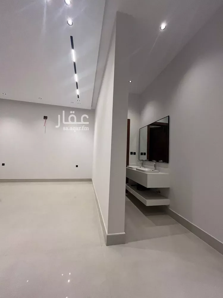 فيلا للبيع في شارع السيل الكبير, حي المهدية, مدينة الرياض, منطقة الرياض صورة 5