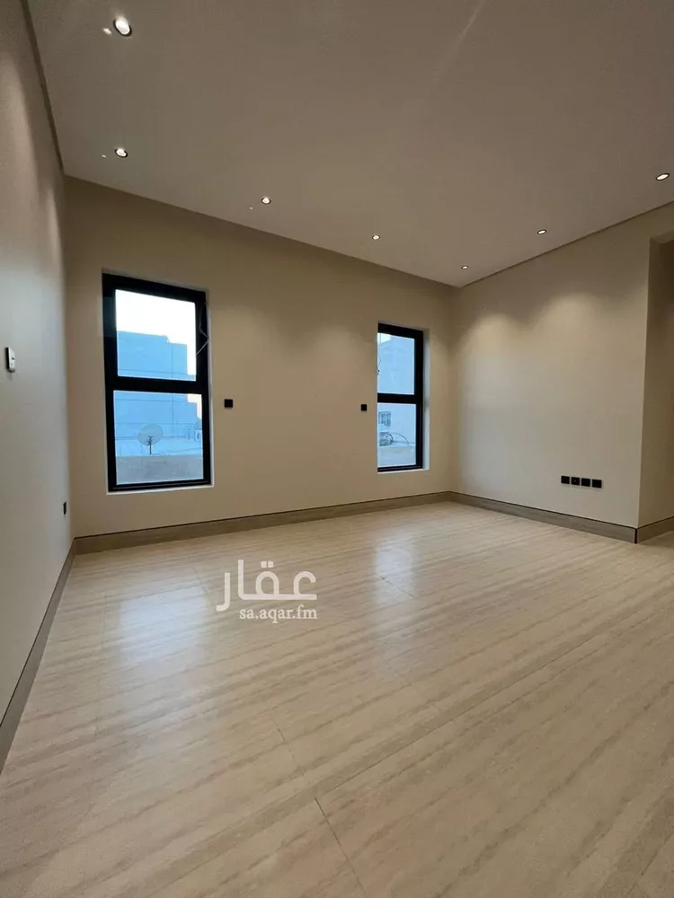 فيلا للبيع في شارع قطب الدين بن السلطان, حي المهدية, مدينة الرياض, منطقة الرياض صورة 3