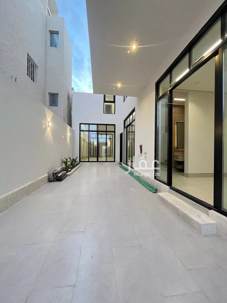 فيلا للبيع في شارع السيل الكبير, حي المهدية, مدينة الرياض, منطقة الرياض صورة 2