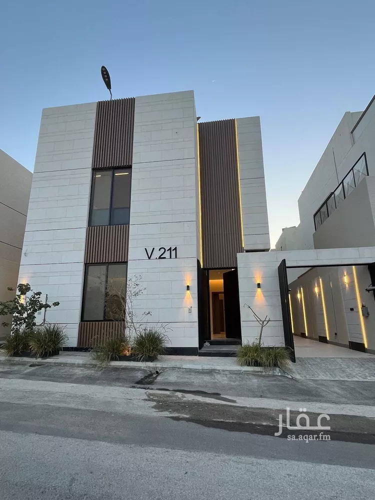 فيلا للبيع في شارع قطب الدين بن السلطان, حي المهدية, مدينة الرياض, منطقة الرياض