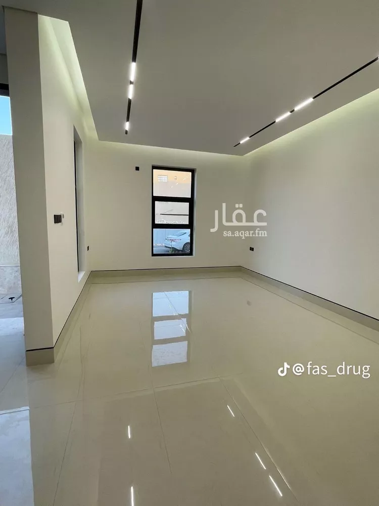 فيلا للبيع في شارع الحافظ بن كثير, حي المهدية, مدينة الرياض, منطقة الرياض صورة 2