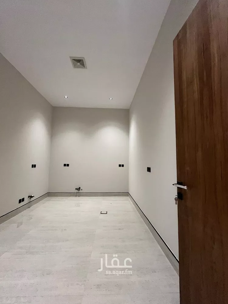 فيلا للبيع في شارع السيل الكبير, حي المهدية, مدينة الرياض, منطقة الرياض صورة 4