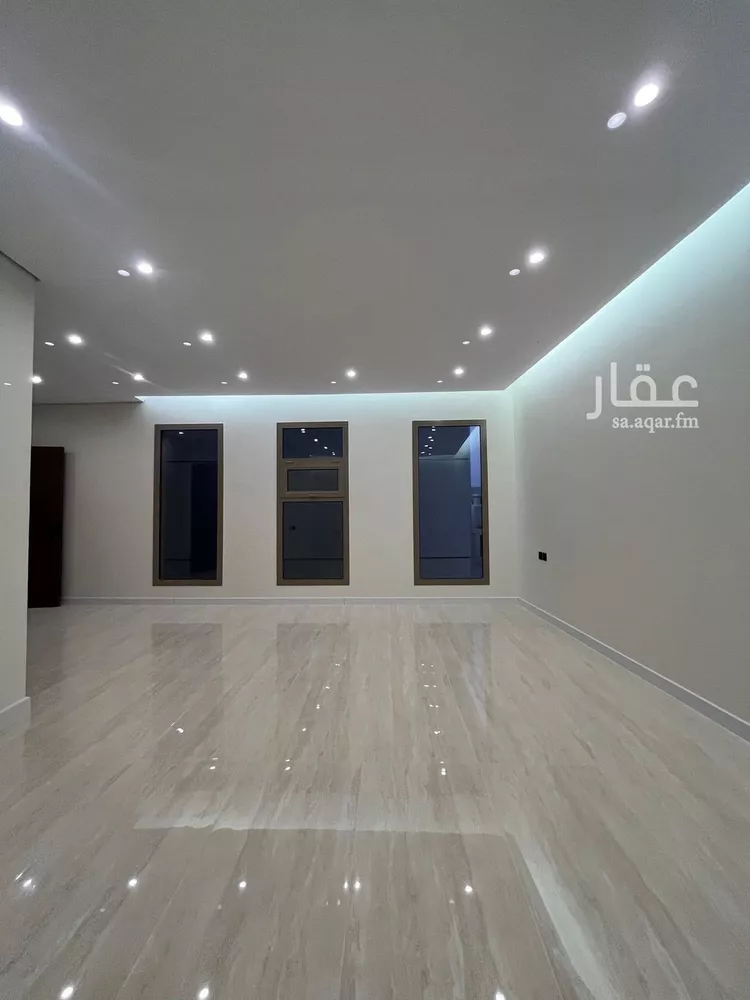 فيلا للبيع في شارع قطب الدين بن السلطان, حي المهدية, مدينة الرياض, منطقة الرياض صورة 5