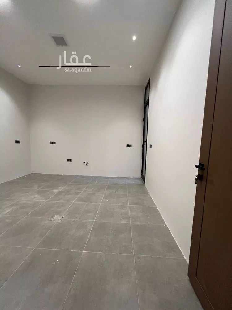 فيلا للبيع في شارع السيل الكبير, حي المهدية, مدينة الرياض, منطقة الرياض صورة 2