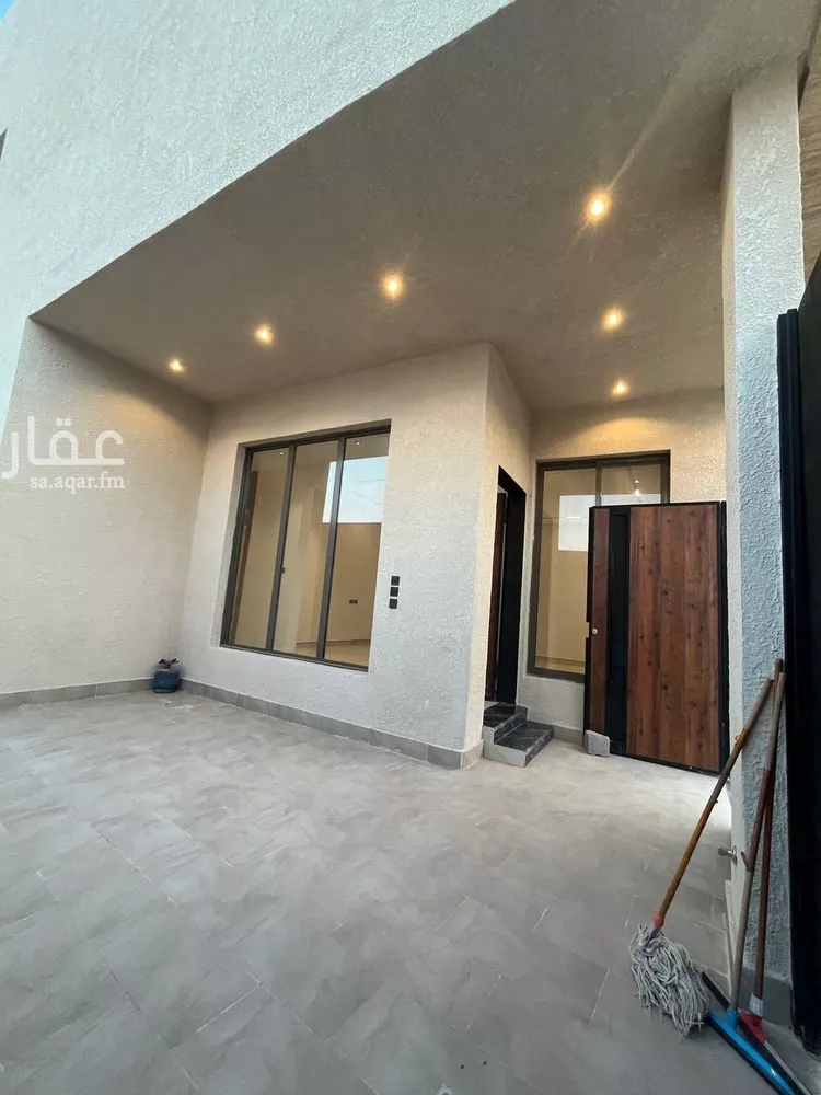 فيلا للبيع في شارع السيل الكبير, حي المهدية, مدينة الرياض, منطقة الرياض صورة 2