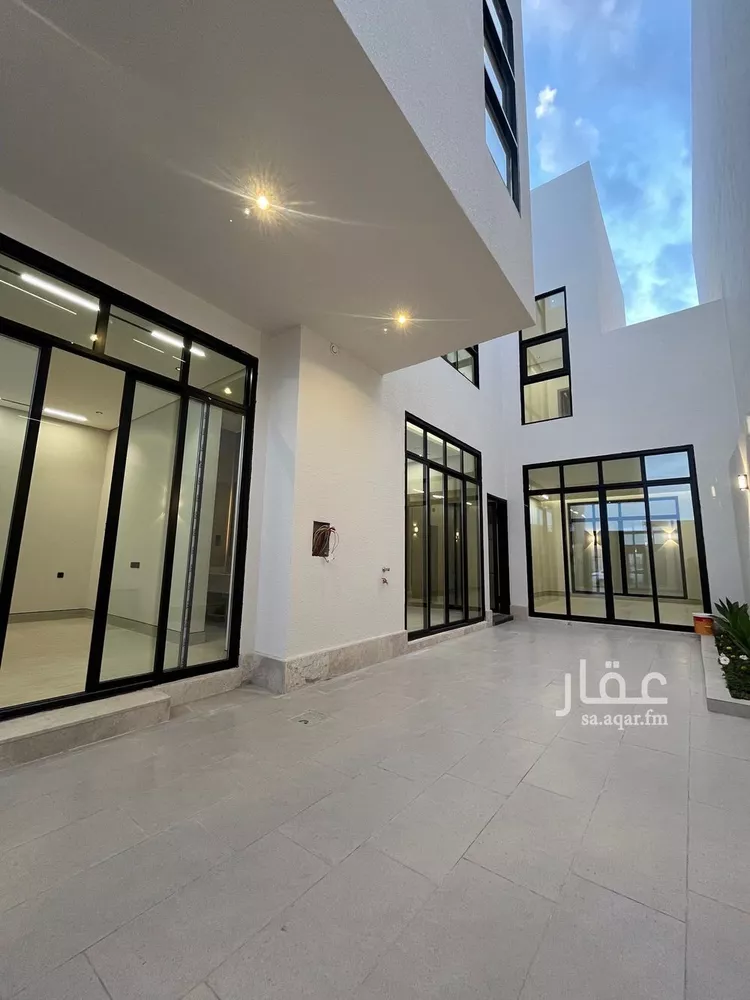 فيلا للبيع في شارع السيل الكبير, حي المهدية, مدينة الرياض, منطقة الرياض صورة 3