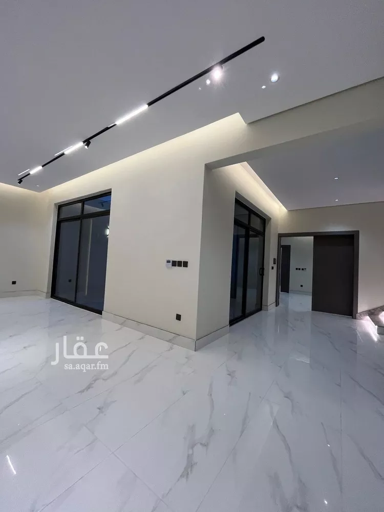 فيلا للبيع في شارع قطب الدين بن السلطان, حي المهدية, مدينة الرياض, منطقة الرياض صورة 4