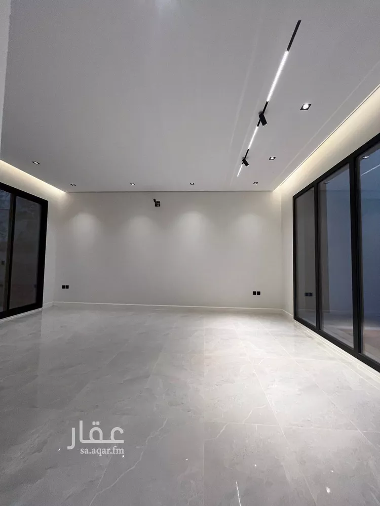 فيلا للبيع في شارع الحافظ بن كثير, حي المهدية, مدينة الرياض, منطقة الرياض صورة 4