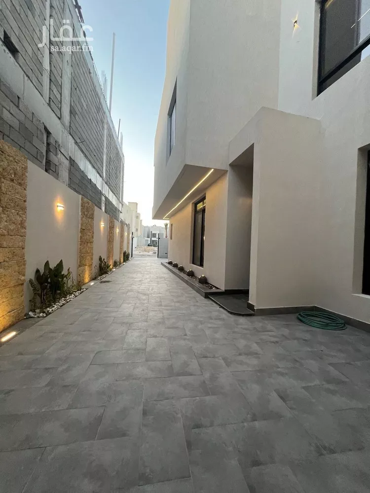 فيلا للبيع في شارع السيل الكبير, حي المهدية, مدينة الرياض, منطقة الرياض صورة 2
